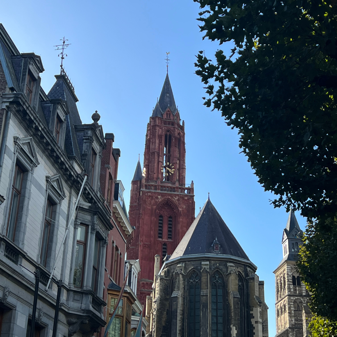 Vrienden en vriendinnen uitje in Maastricht